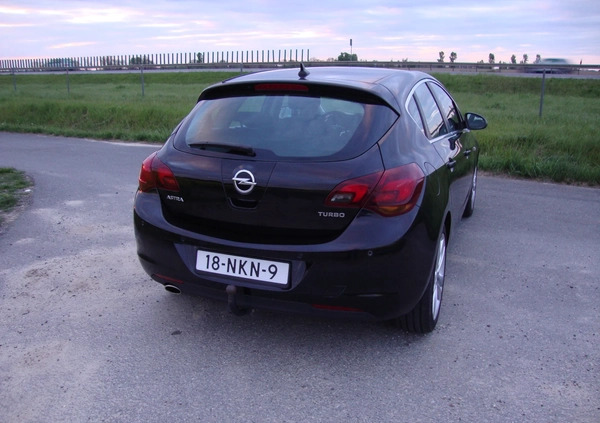Opel Astra cena 23500 przebieg: 165800, rok produkcji 2010 z Syców małe 704